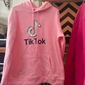 Pink Tik tok hoodie tag says 3xl but more like xl